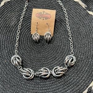 Retired plunger necklace & earrings